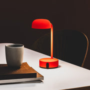 Minimalist and functional Fokus LED lamp for bedrooms, offices, and living spaces in contemporary Canadian homes.