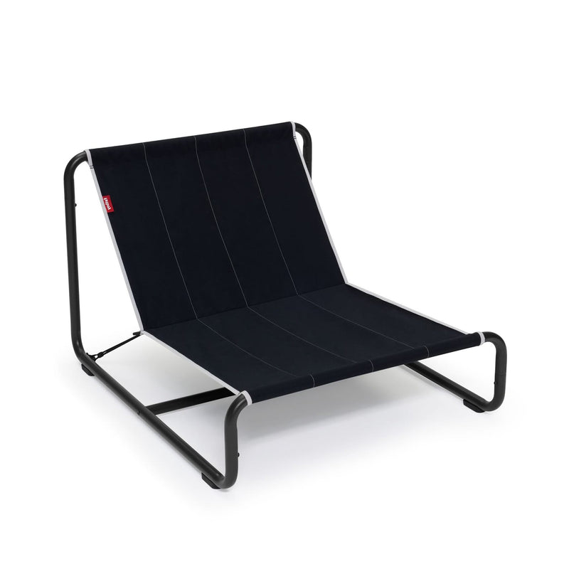 Beanbase in anthracite frame combines modern design with laid-back seating comfort.