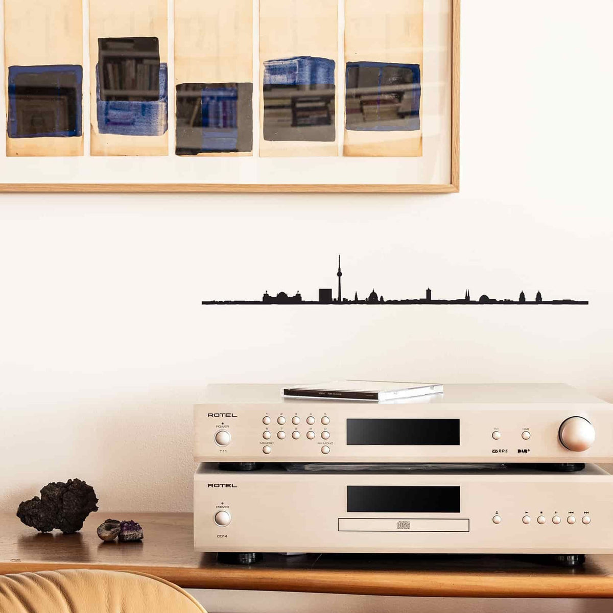 The Berlin Line: 50 cm silhouette featuring landmarks like the Fernsehturm and Reichstag Palace in minimalist style.
