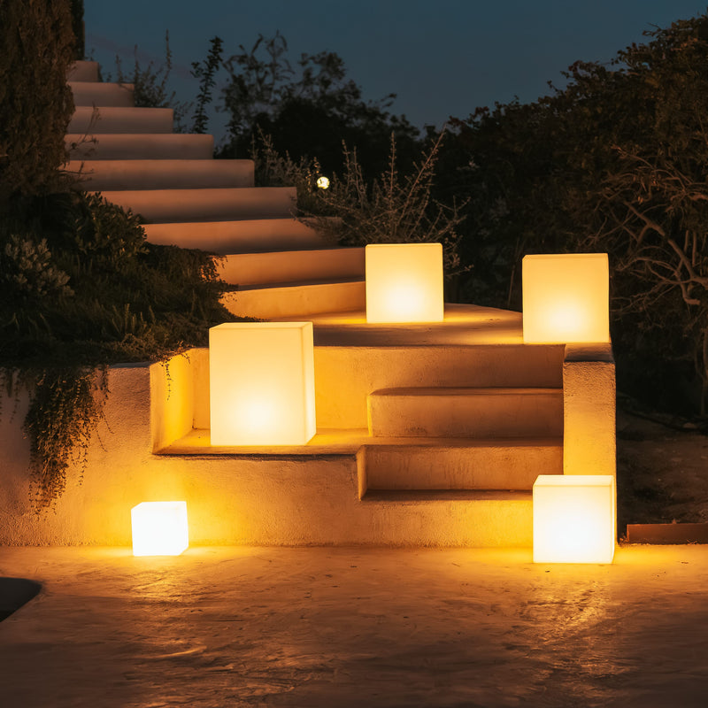 Cuby<br> Solar & Rechargeable Cube Lamp