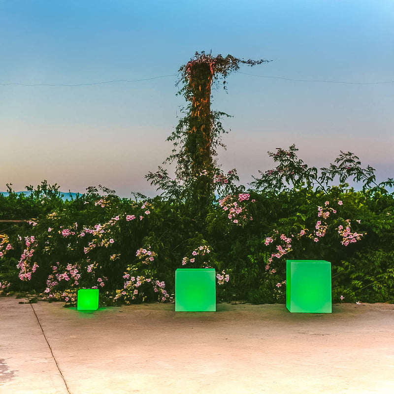 Cuby<br> Solar & Rechargeable Cube Lamp