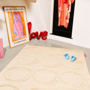 Elegant and playful Fatboy Dot Carpet, 160x230 cm, ideal for any home interior.