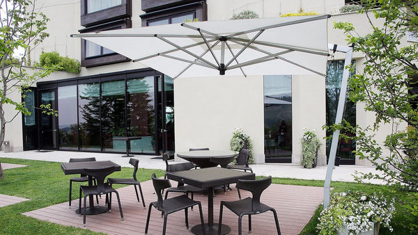 FIM C09 Cantilever Umbrella - 9.5' Square