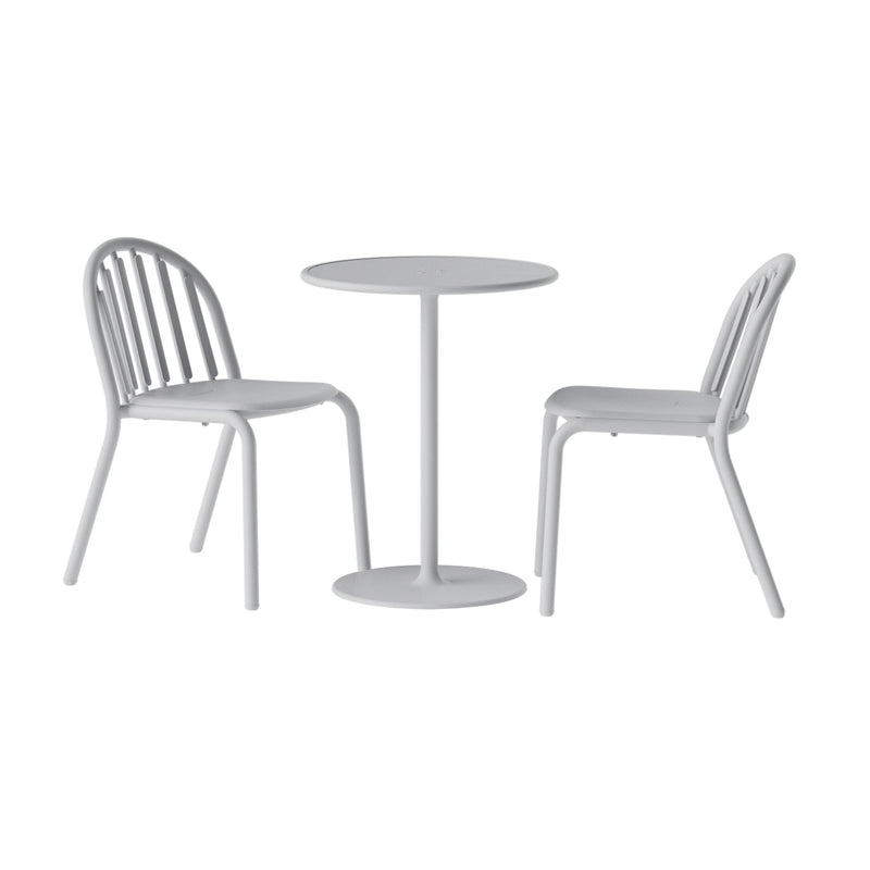 Fred's Bistro Set by Fatboy in light grey offering a modern and stylish look with a robust table and chairs, perfect for refined outdoor dining.