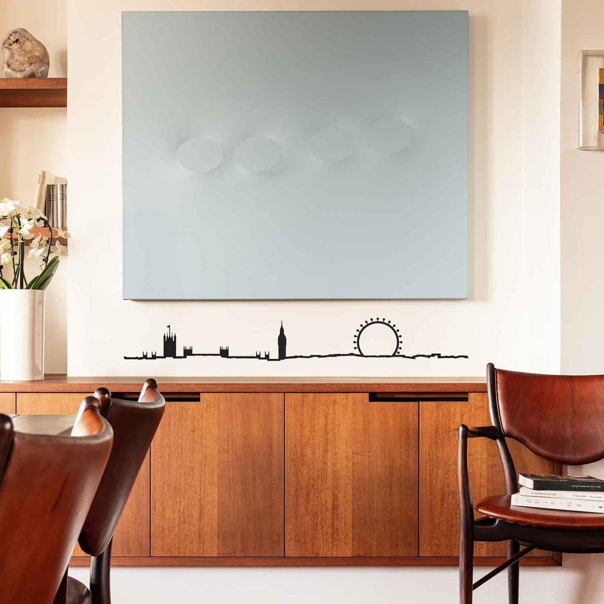 The London Line blends historic charm and urban elegance with views of the Thames and the House of Parliament.