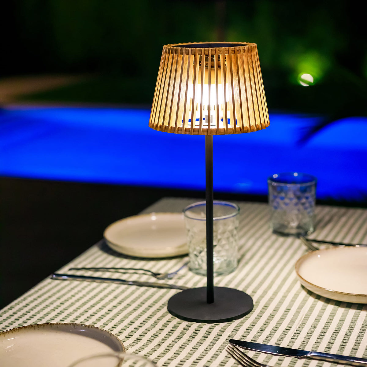 Okinawa&lt;br&gt; Solar-charged Table Lamp
