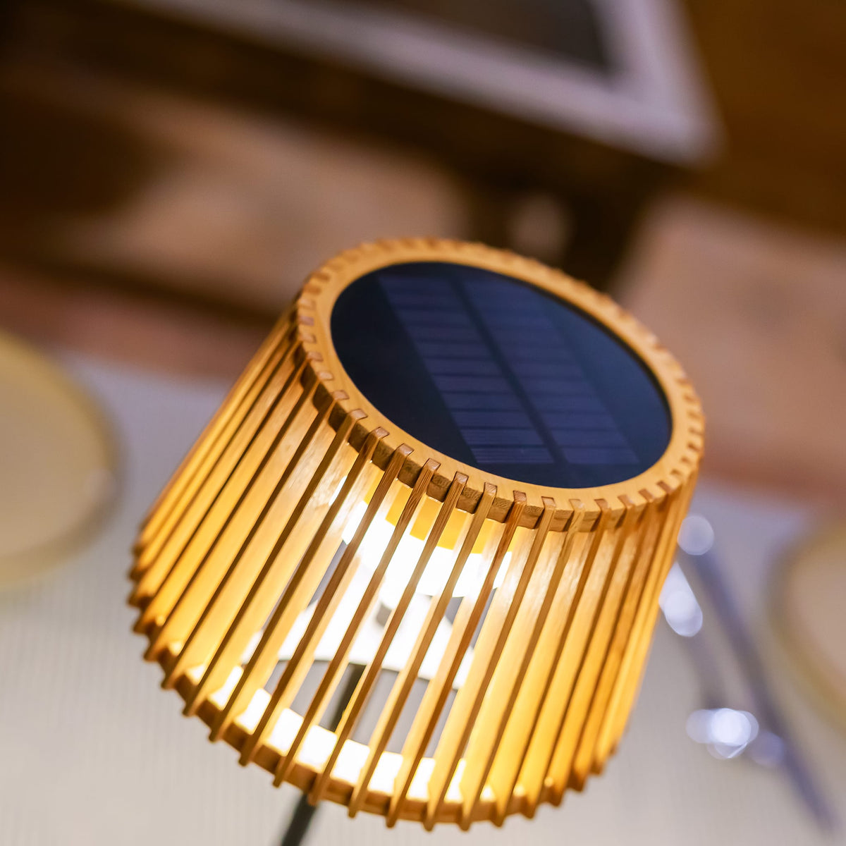 Okinawa&lt;br&gt; Solar-charged Table Lamp