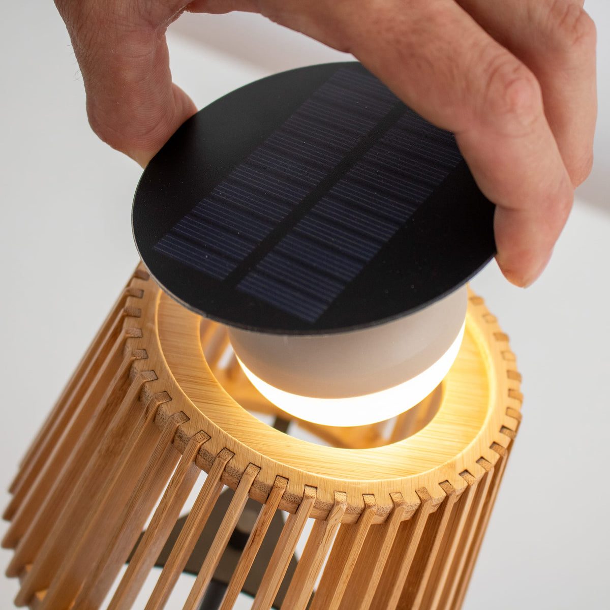 Okinawa&lt;br&gt; Solar-charged Table Lamp