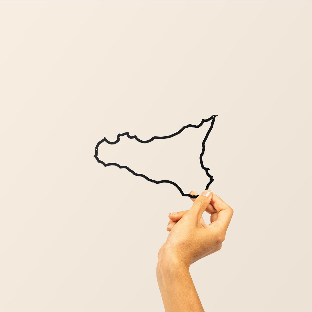 Add tranquillity to your space with The Line’s Island Collection, featuring sleek silhouettes of world-famous islands.