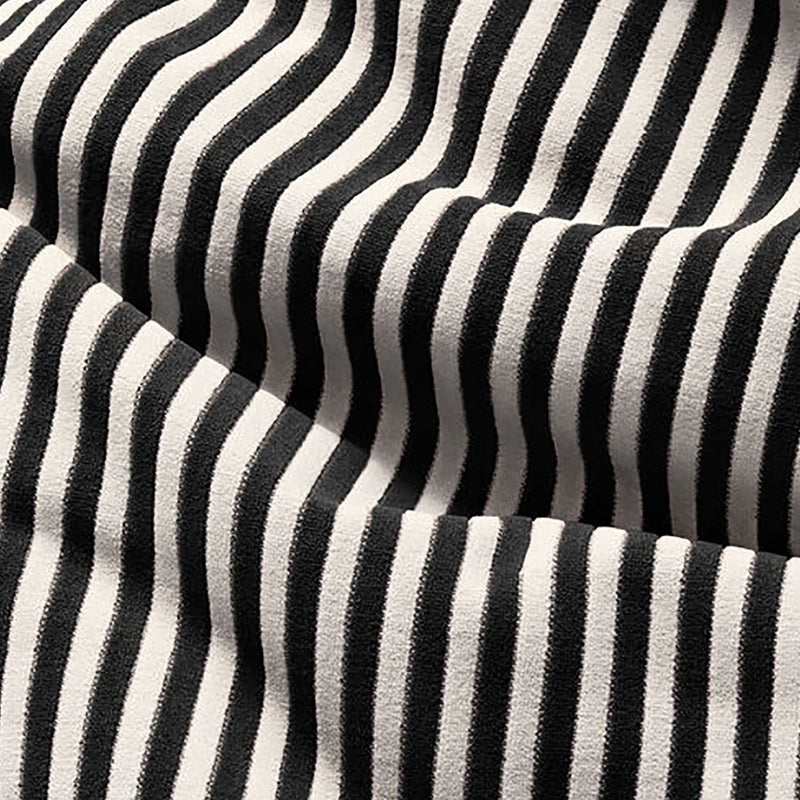 Close-up of the terry fabric in Black Cream by Fatboy.