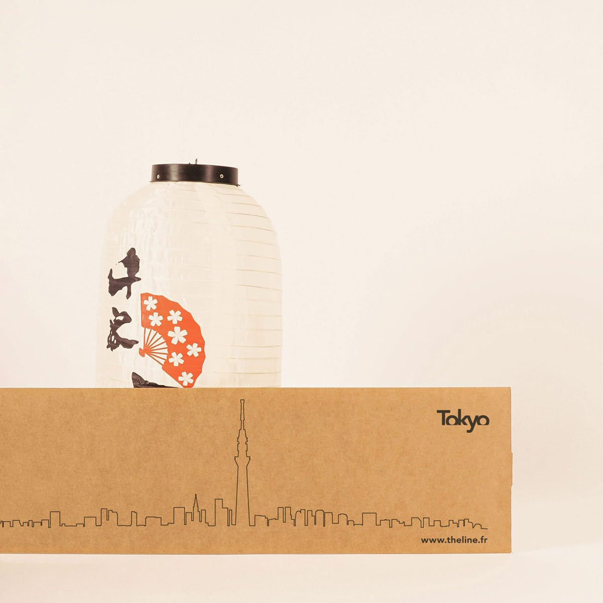 Elegant Tokyo Line art captures the city’s dynamic skyline, including districts like Shinjuku and Ginza.