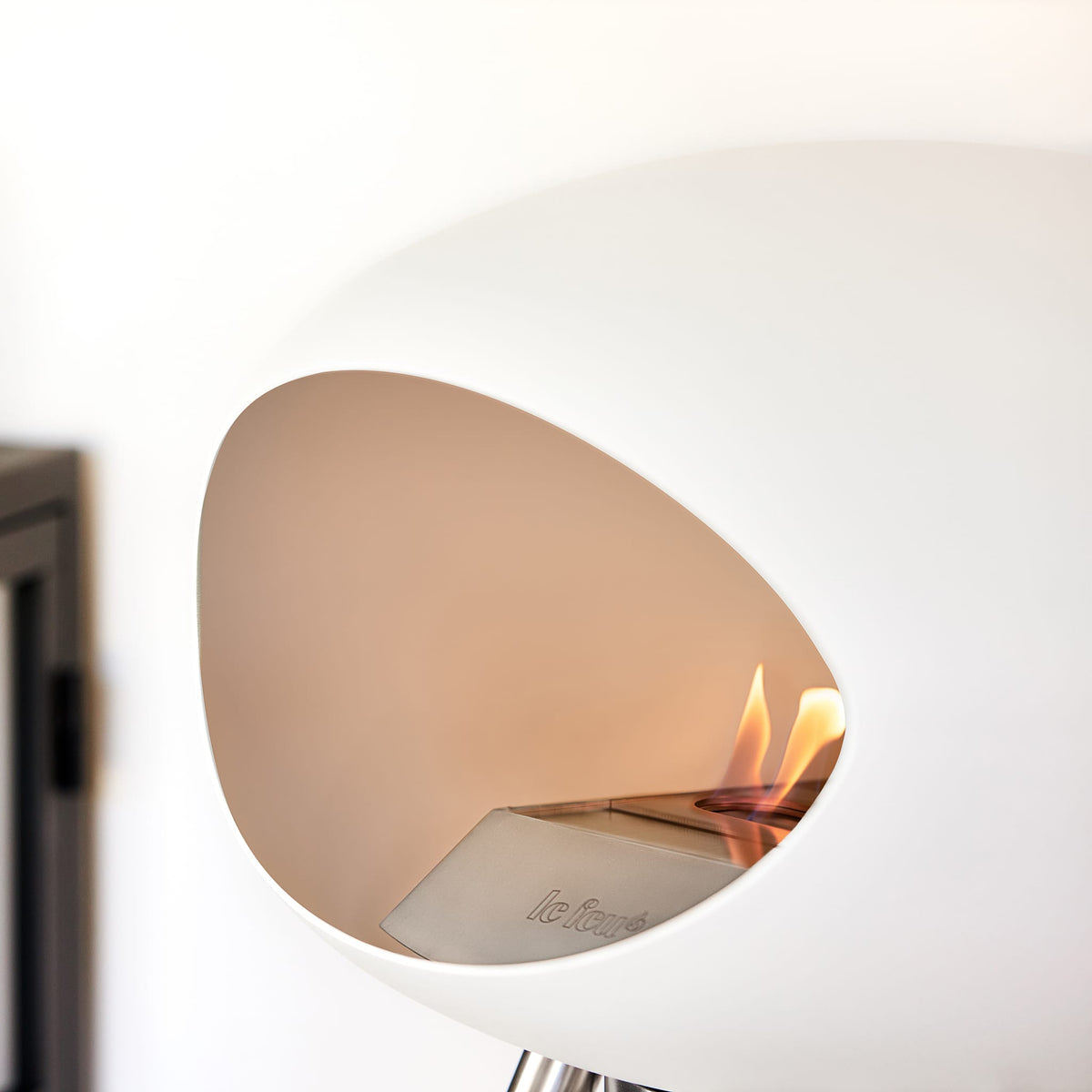 Le Feu Ground Low Dome &lt;br&gt;White