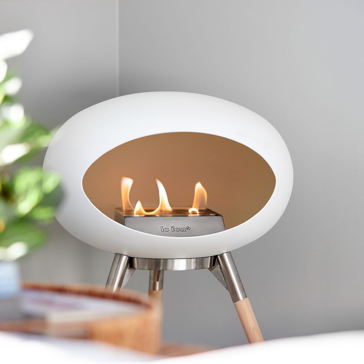 Le Feu Ground Low Dome &lt;br&gt;White