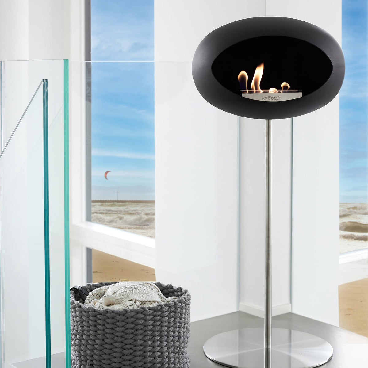 Le Feu Steel High Dome &lt;br&gt;Black
