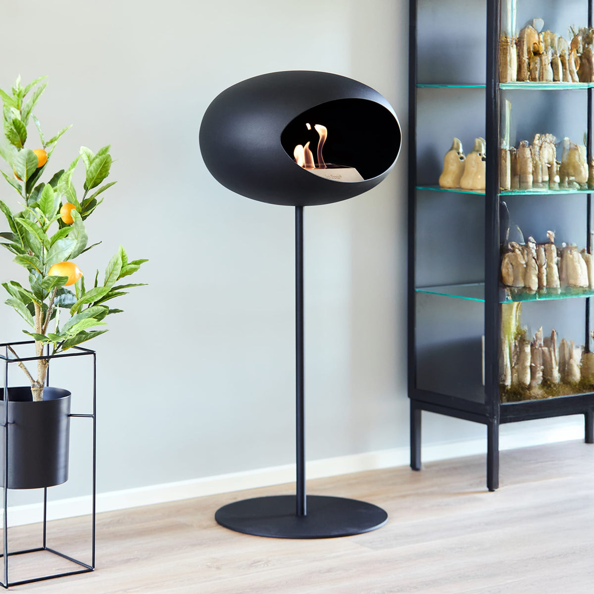 Le Feu Steel High Dome &lt;br&gt;Black